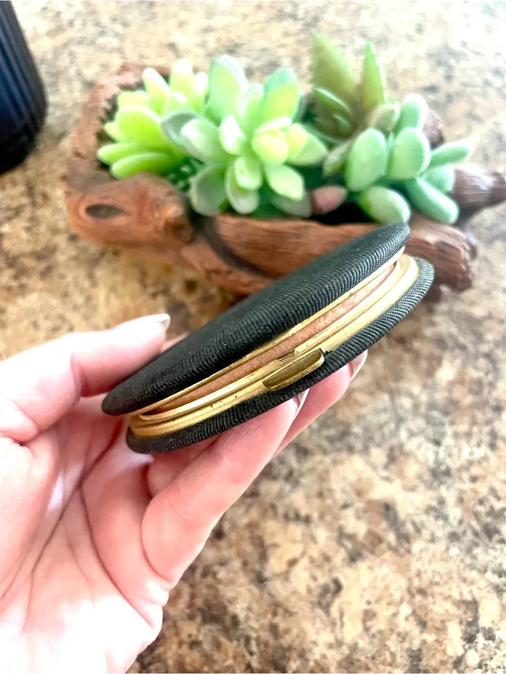 FIFTH Rex Avenue Vintage Compact